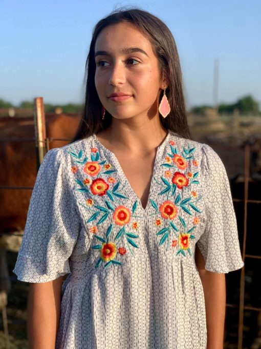 Floral Embroidery Blouse - Image 3